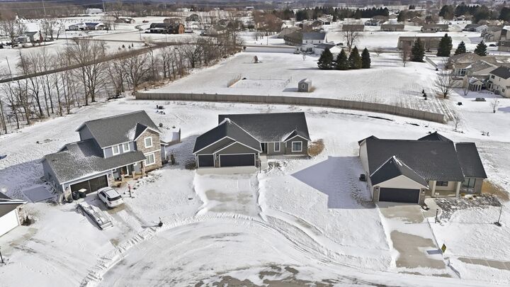 Property Photo:  122 Sunset Drive  IN 46710 