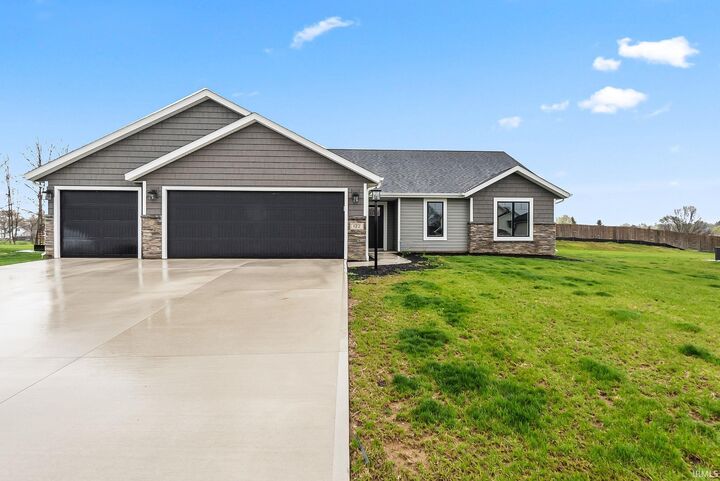 Property Photo:  122 Sunset Drive  IN 46710 
