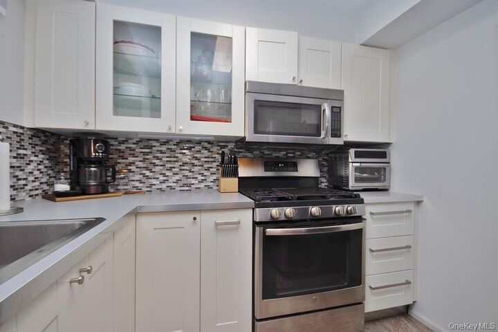 Property Photo:  14 Somerset Drive  NY 10901 