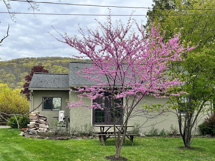Property Photo:  4 Fairview Drive  NY 10986 