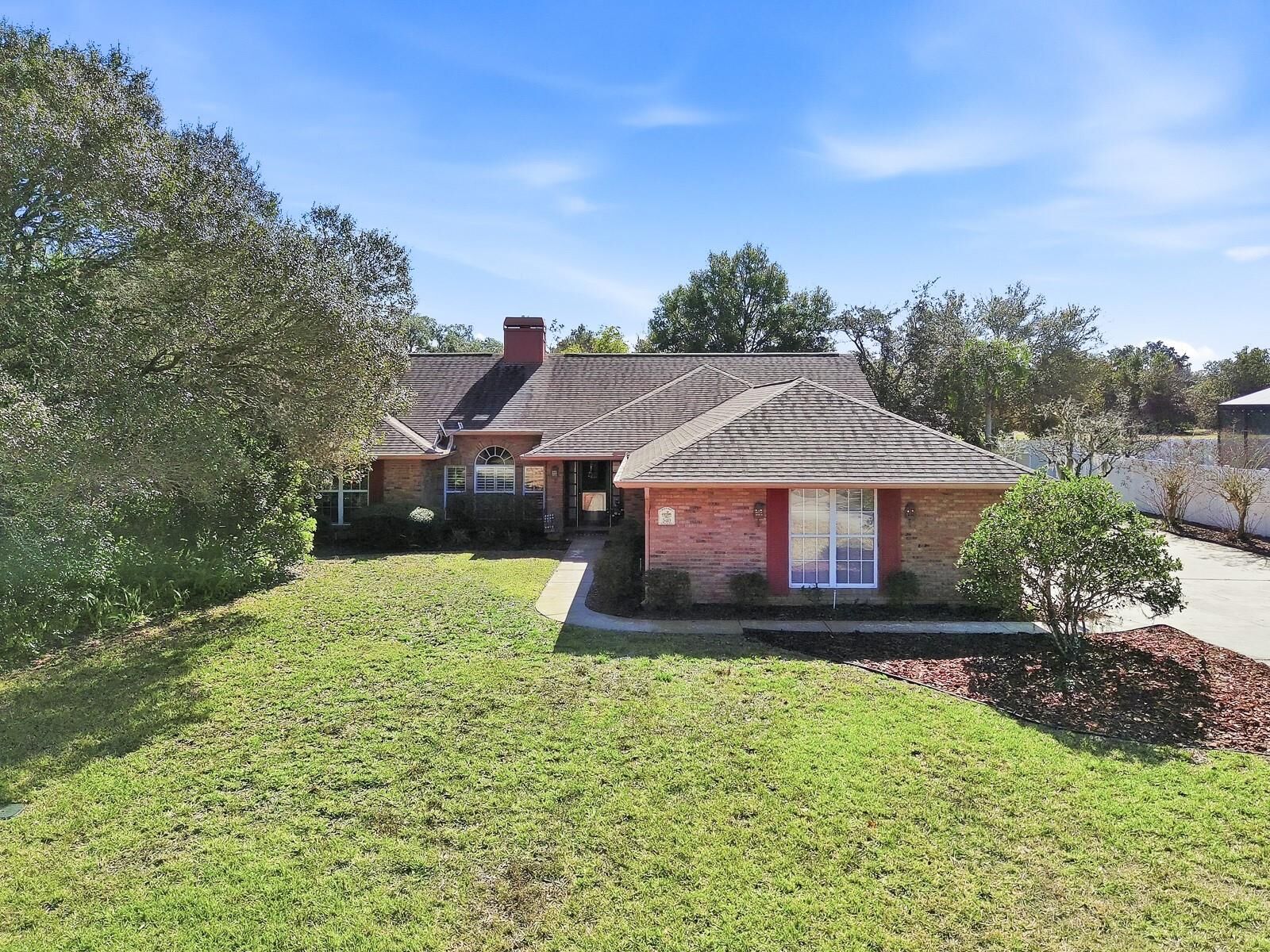 Property Photo:  540 S Pine Meadow Drive  FL 32713 