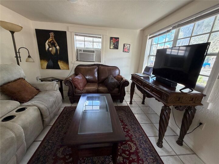 Property Photo:  225 W Northside Drive  FL 33853 
