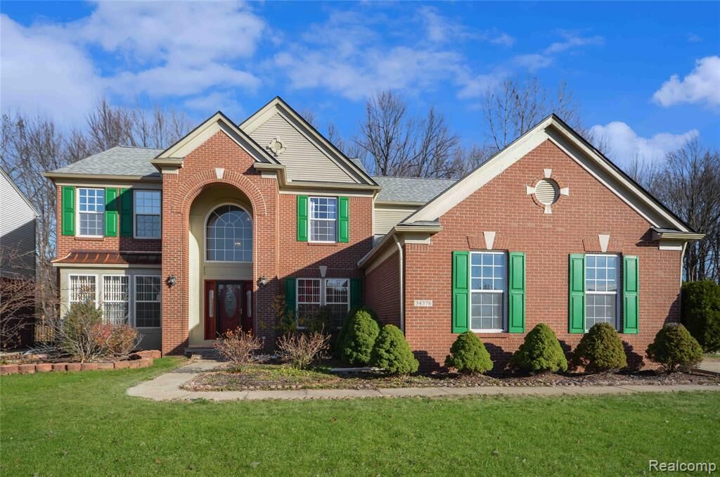 Property Photo:  34376 Giannetti Drive  MI 48312 5736 