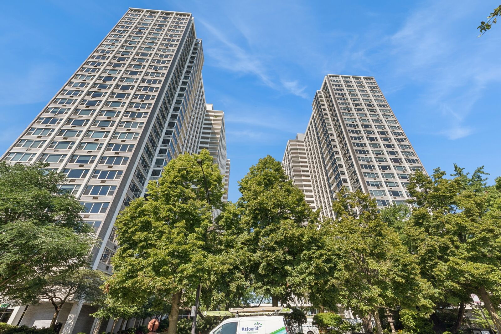 Property Photo:  4250 N Marine Drive 2308  IL 60613 