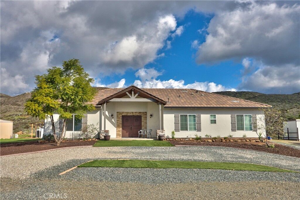 Property Photo: 40105 Voyager CA 92592