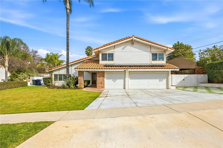 Property Photo:  215 San Rafael Street  CA 92373 