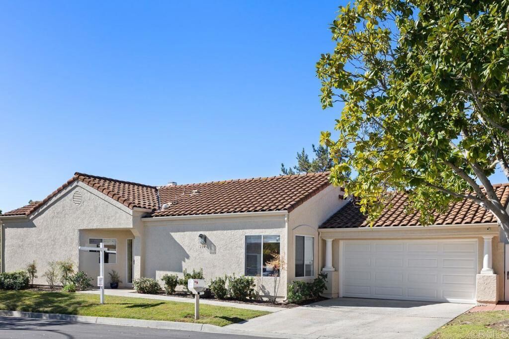 Property Photo:  2101 Winged Foot  CA 92026 