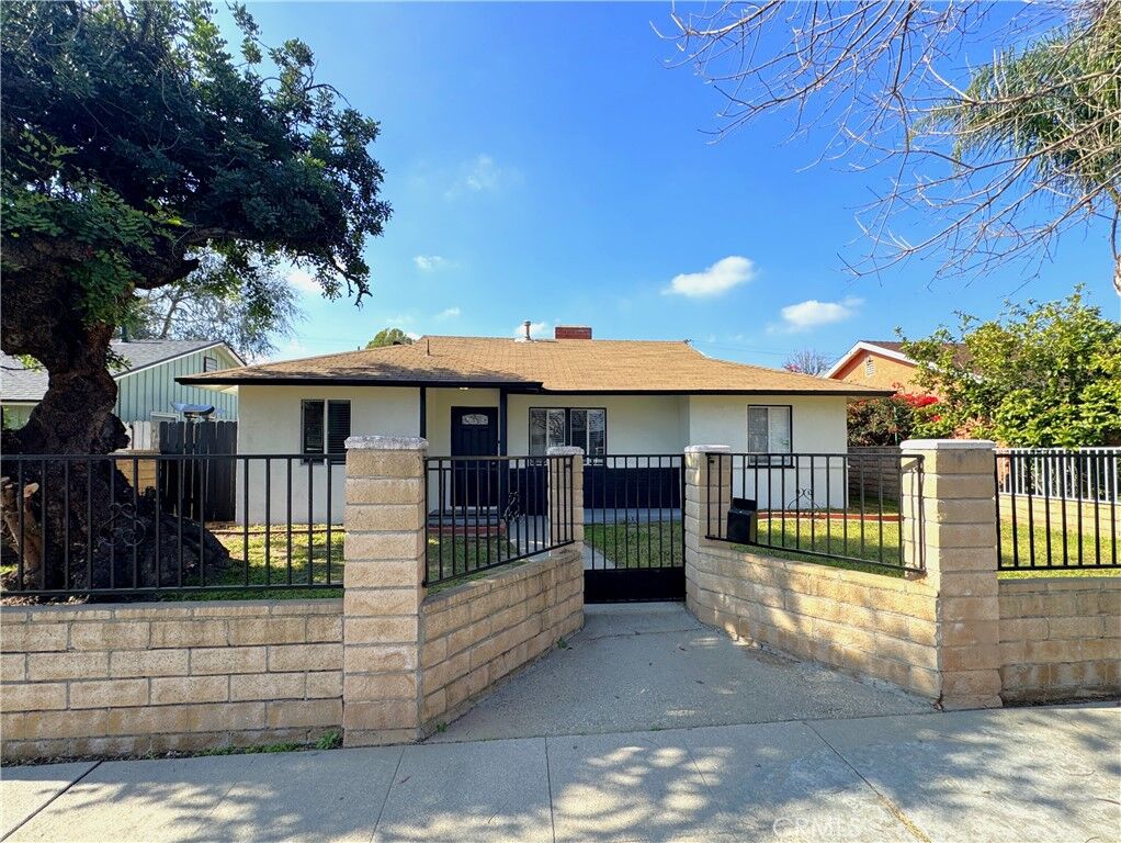 Property Photo:  7823 Louise Avenue  CA 91325 
