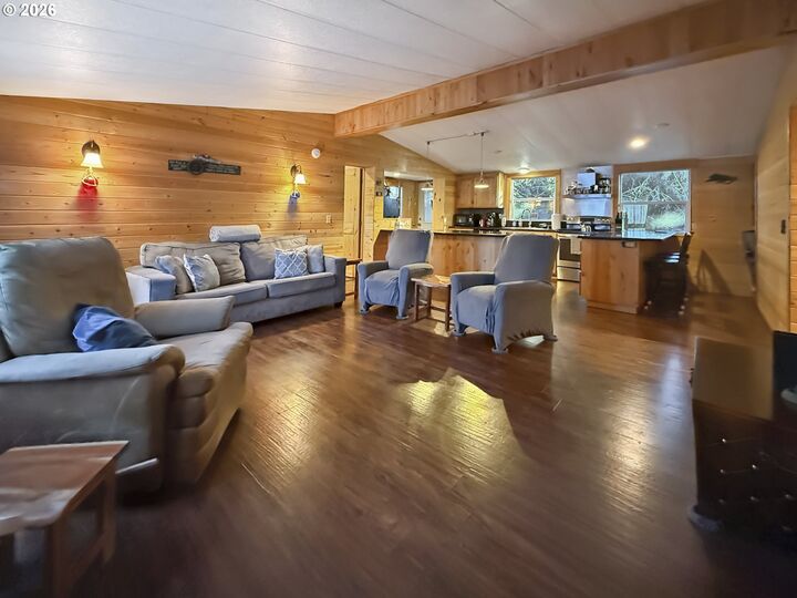 Property Photo:  16947 Parkview Dr  OR 97415 