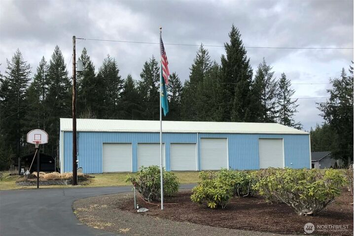 Property Photo:  14801 N US Hwy 101  WA 98584 