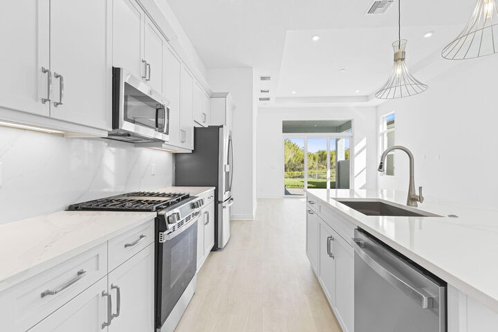 Property Photo:  140 SE Via Tirso  FL 34952 