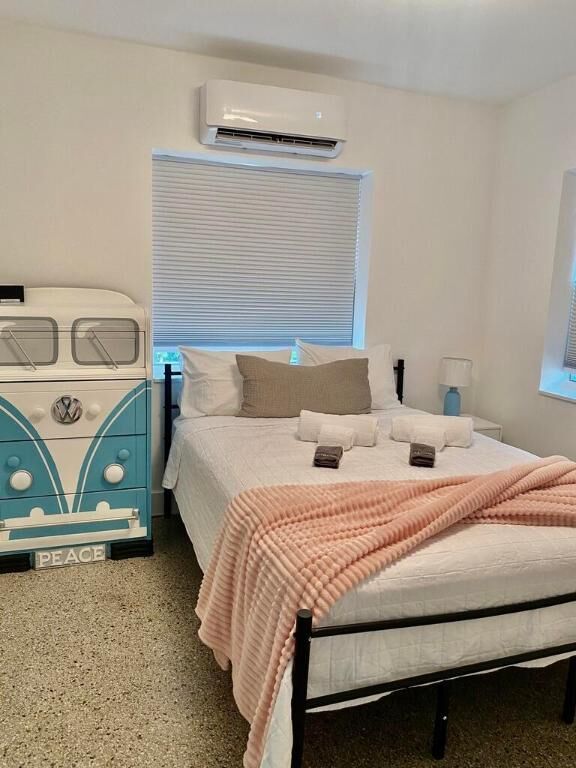 Property Photo: 304 SE 3rd Street FL 33483