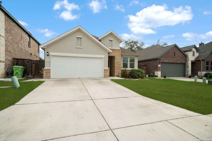 Property Photo: 8806 White Crown TX 78254