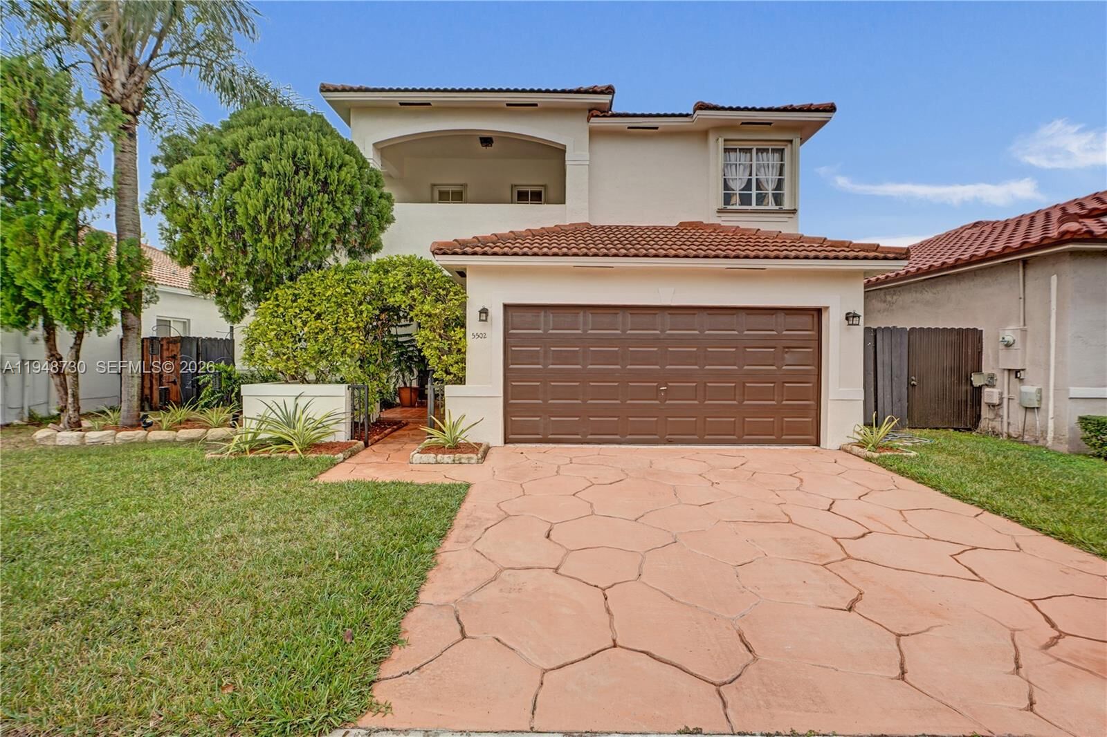 Property Photo: 5502 SW 162nd Pl FL 33185