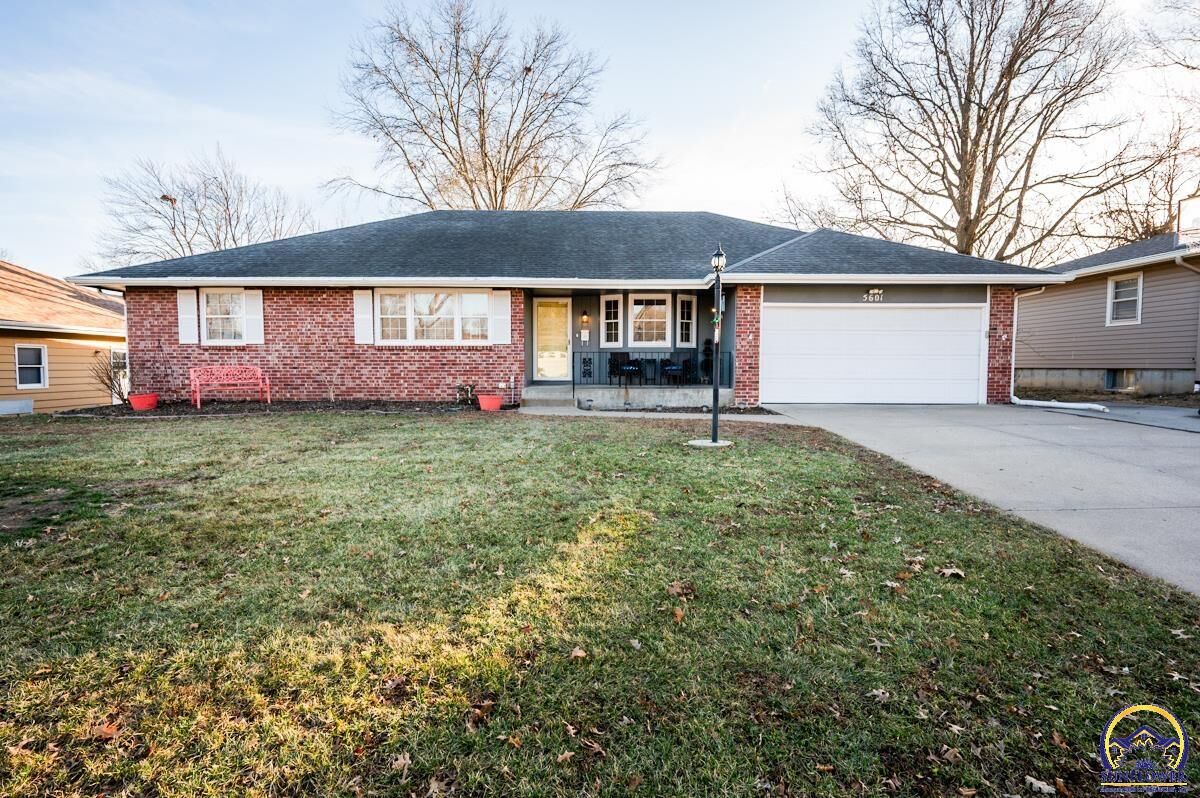 Property Photo:  5601 SW 24th St  KS 66614 