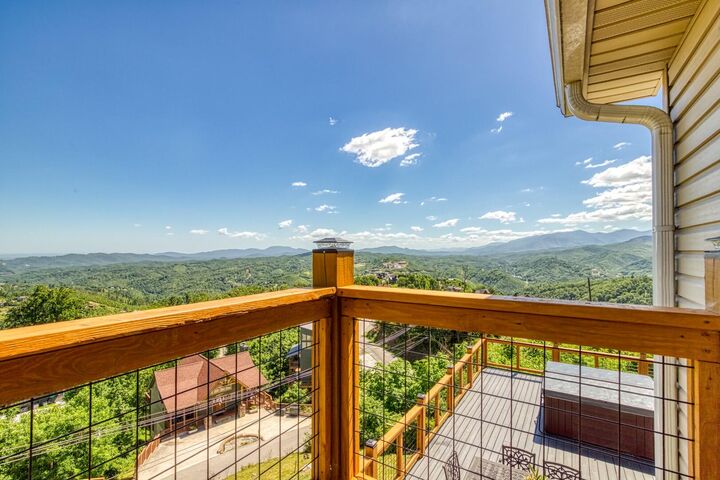 Property Photo:  810 Oakley Way  TN 37738 