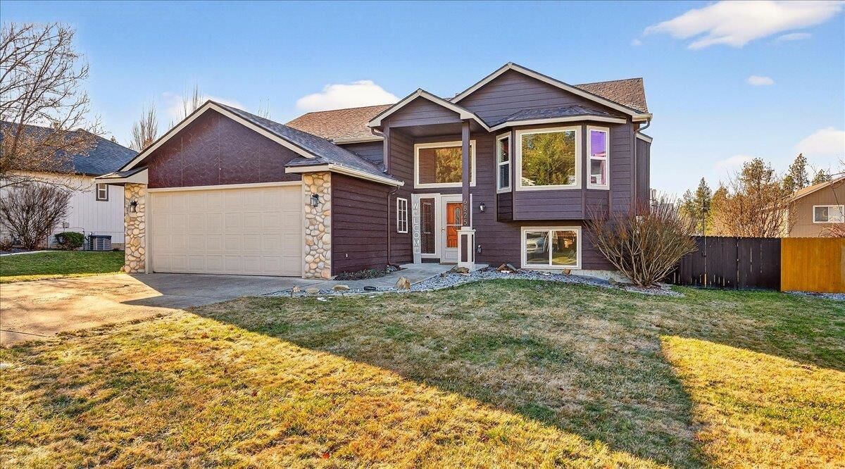 Property Photo:  6825 N Oxford Dr  WA 99208 