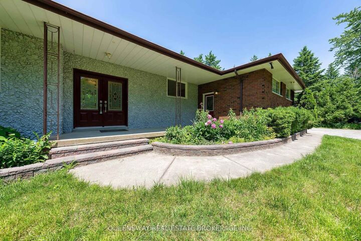 Property Photo: 1268 15th Side Road ON L7B 1K5