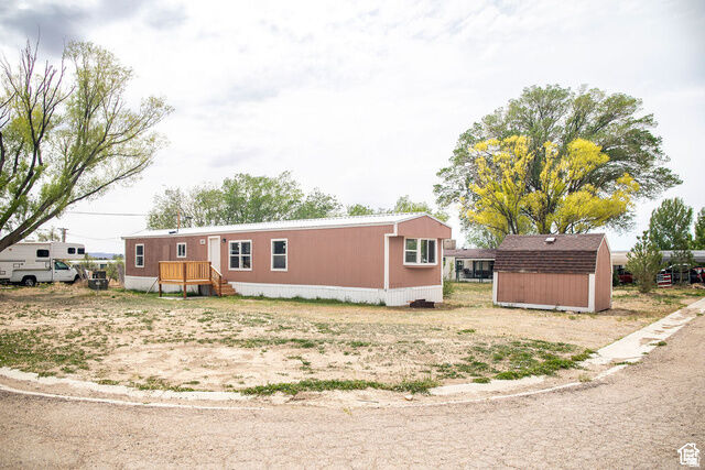 Property Photo: 425 N Esquire Pkwy 167 UT 84513