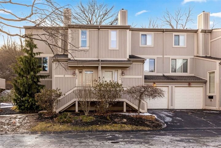 Property Photo:  1548 Pineview Drive  PA 15241 