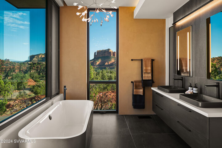 Property Photo:  24 Jefferson Court  AZ 86336 