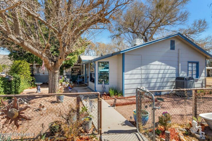 Property Photo:  285 E Hollamon Street  AZ 86322 