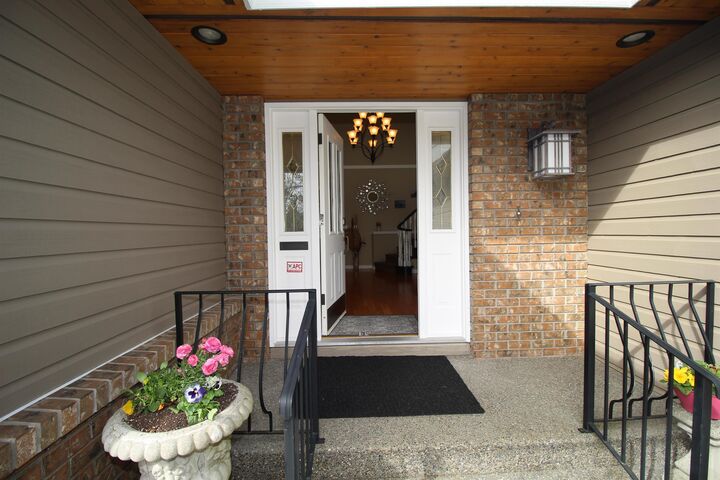Property Photo:  14897 22 Avenue  BC V4A 9J2 