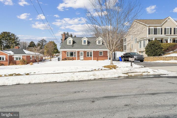 Property Photo:  207 Broad Street  MD 21769 