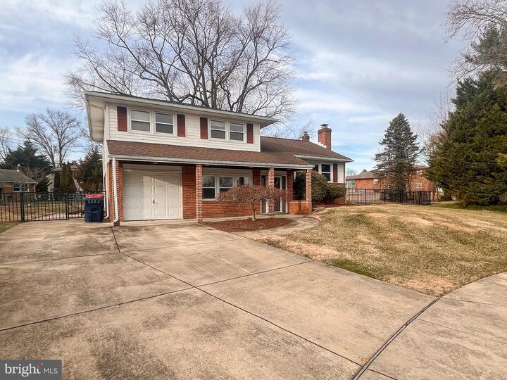 Property Photo:  11 Fountain Court  DE 19808 