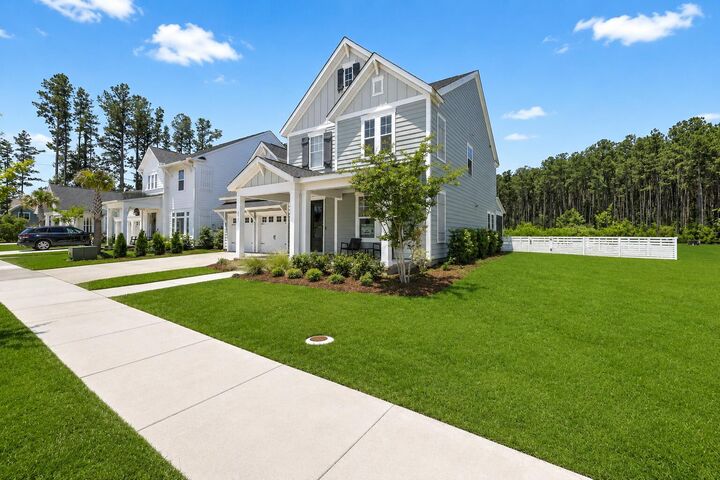 Property Photo:  212 Clearblue Lp  SC 29486 