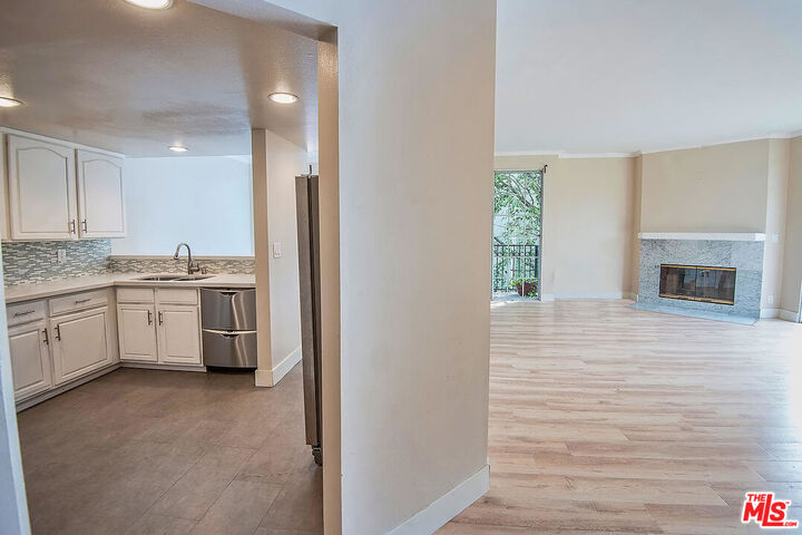 Property Photo: 458 N Oakhurst Dr CA 90210