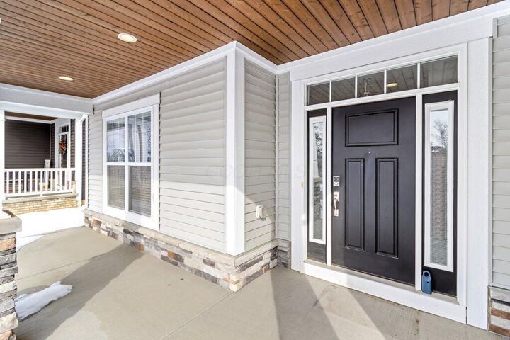 Property Photo:  224 Honeywood N Drive  OH 43021 