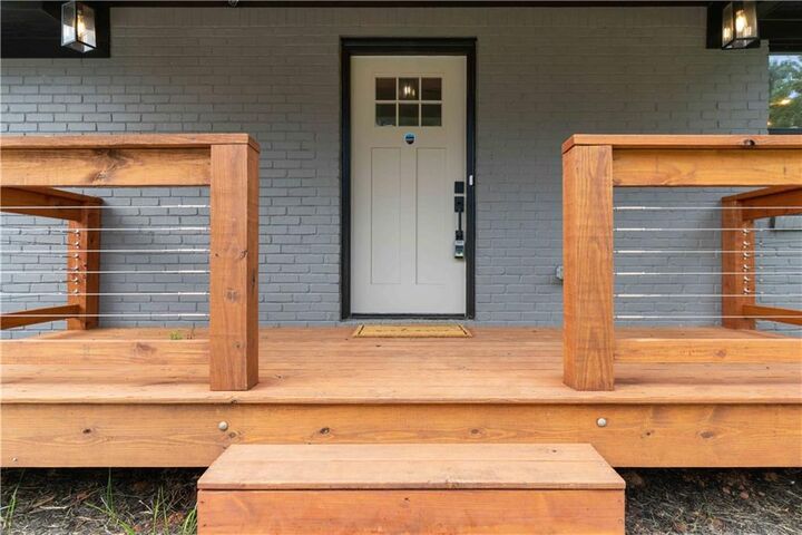 Property Photo: 3435 Maplehurst Drive GA 30032