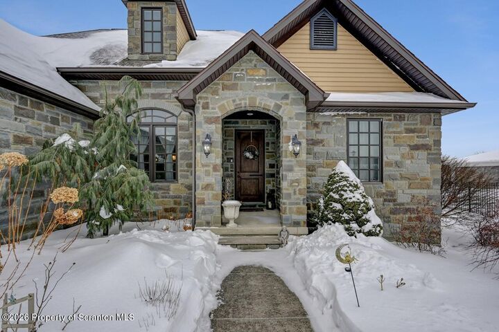 Property Photo:  419 Champion Circle  PA 18512 