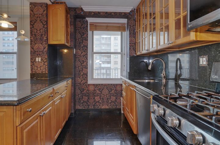 Property Photo: 225 St Pauls Ave 8K NJ 07306