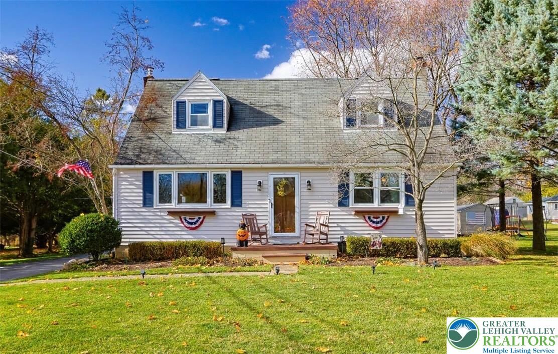 Property Photo:  2041 Arndt Road  PA 18040 