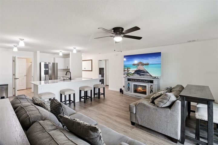 Property Photo: 1401 Denali Street SE FL 32909