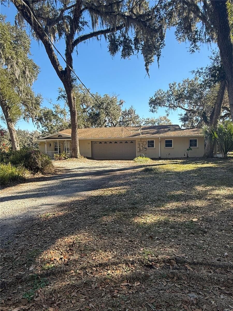 Property Photo:  13908 Paradise Lane  FL 33525 
