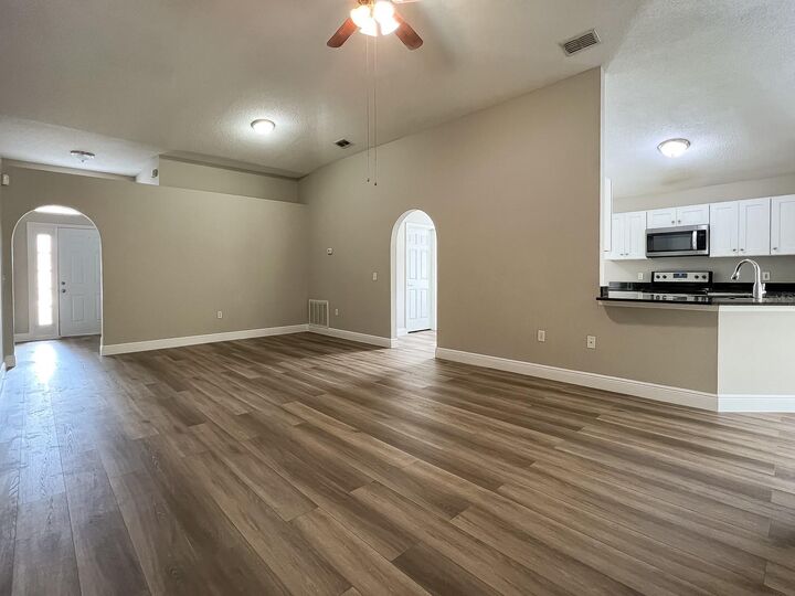 Property Photo: 522 Grand Royal Circle FL 34787