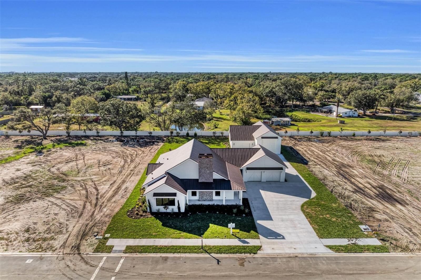 Property Photo:  6609 Paladin Court  FL 34241 