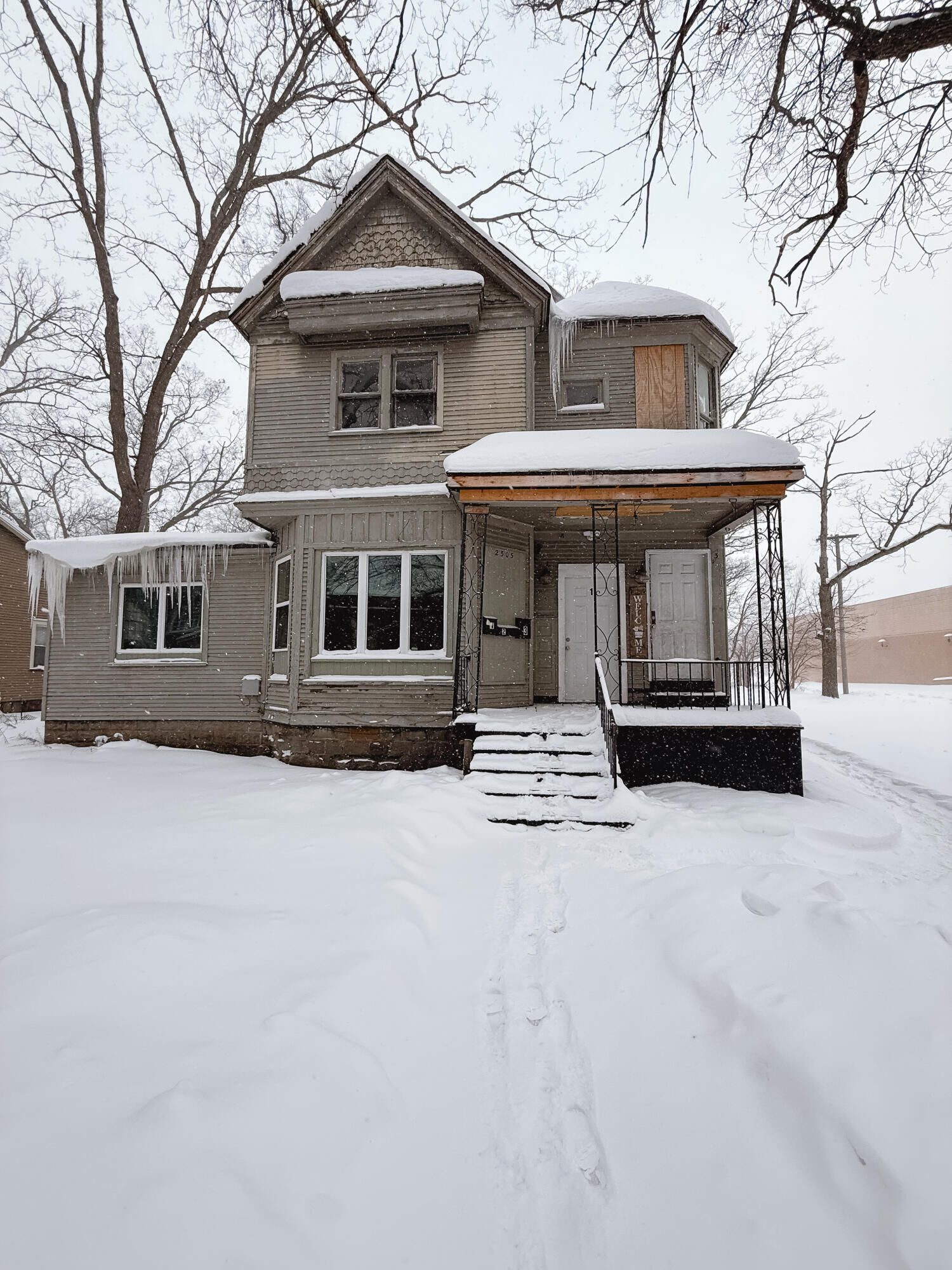 Property Photo:  2505 Jefferson Street  MI 49444 