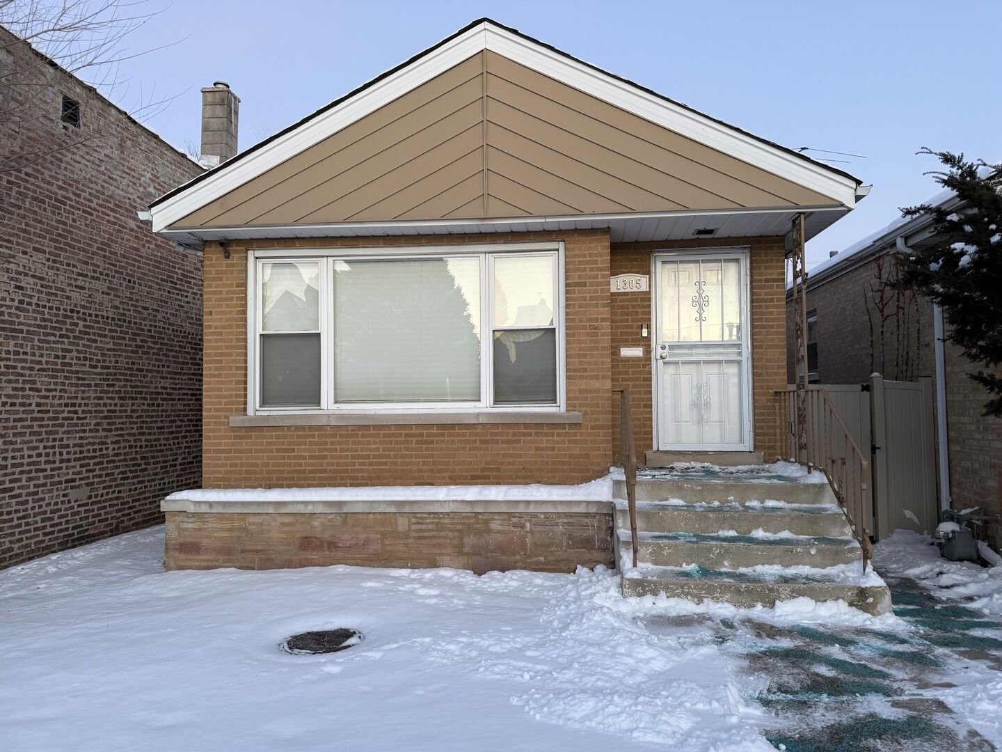 Property Photo:  1305 S 56th Court  IL 60804 