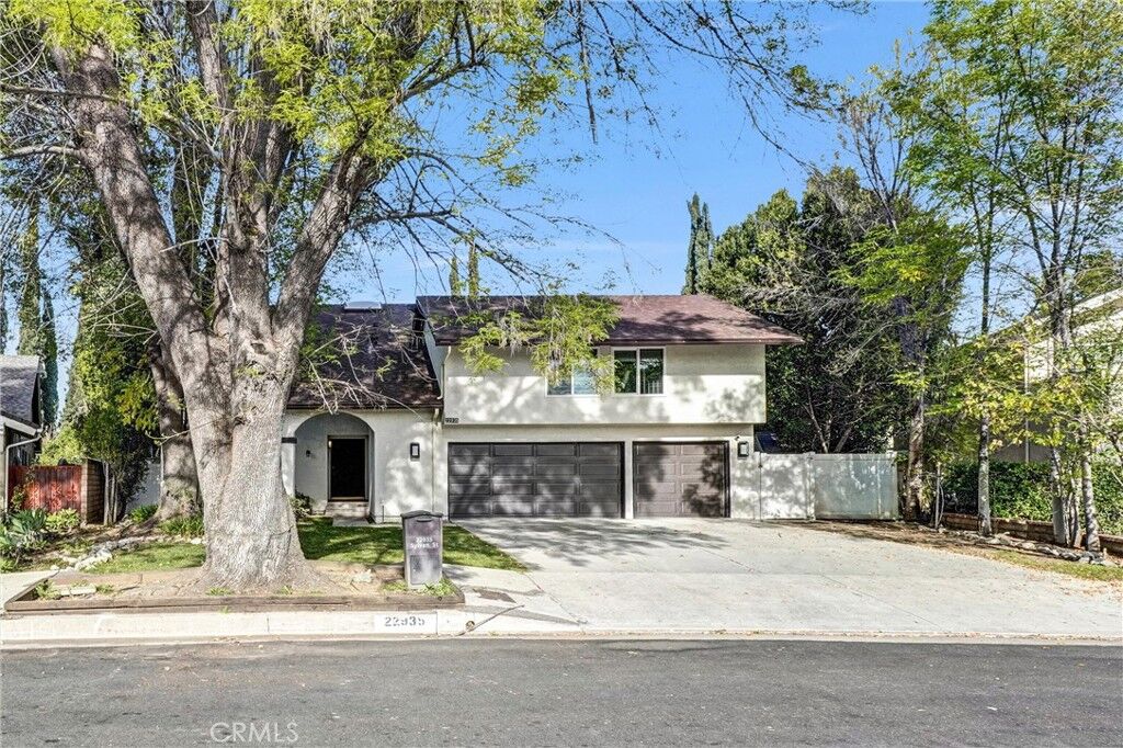 Property Photo:  22935 Sylvan Street  CA 91367 