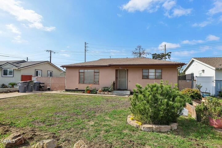 Property Photo:  139 Stanford Avenue  CA 93036 