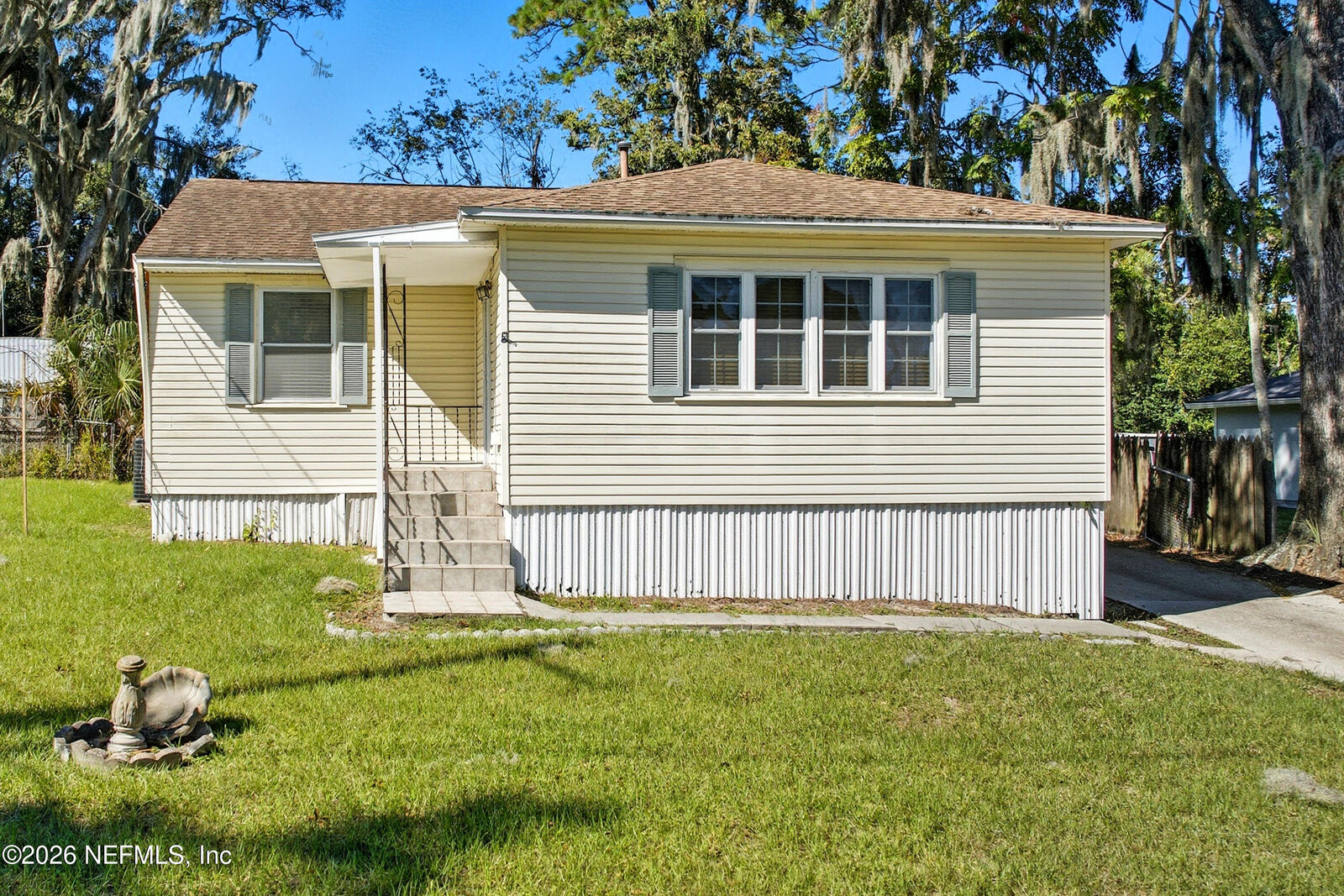 Property Photo:  1546 River Hills Circle W  FL 32211 