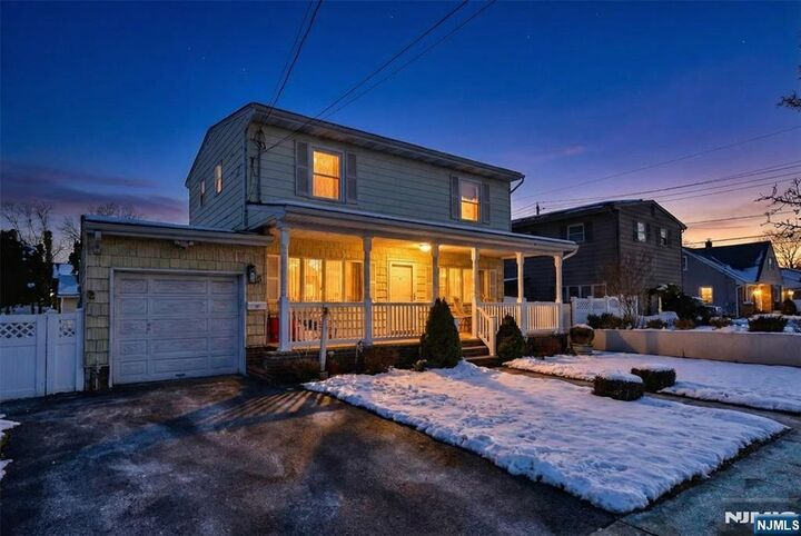 Property Photo:  5 Bobbink Terrace  NJ 07073 