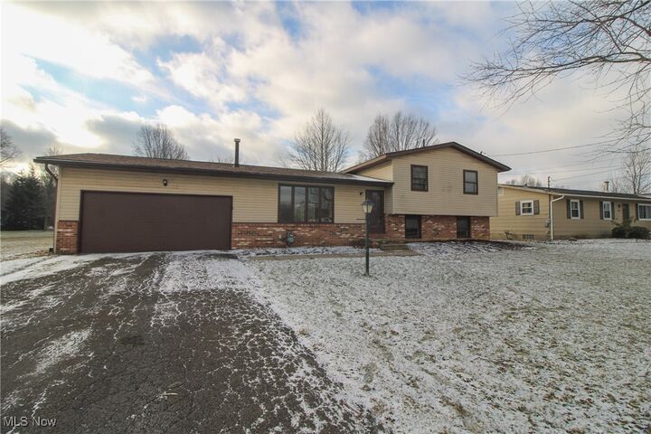 Property Photo:  433 Springdale Avenue  OH 44460 