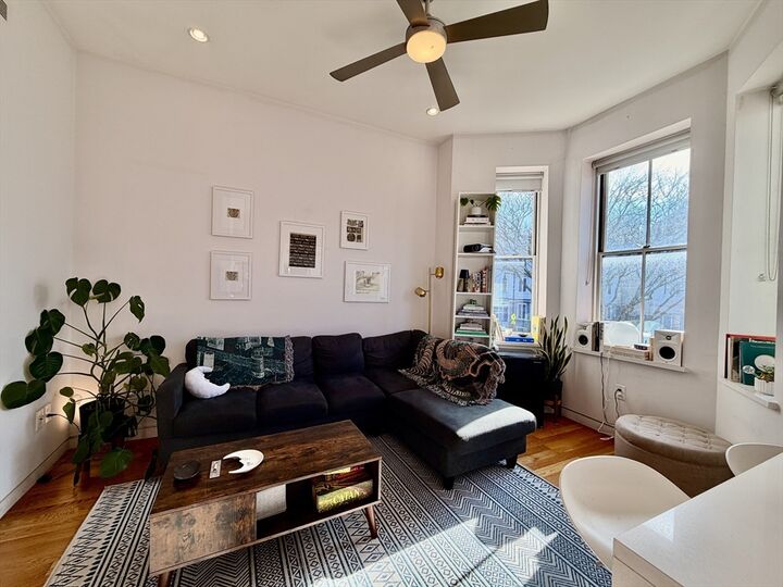 Property Photo:  1607 Tremont St 2  MA 02120 