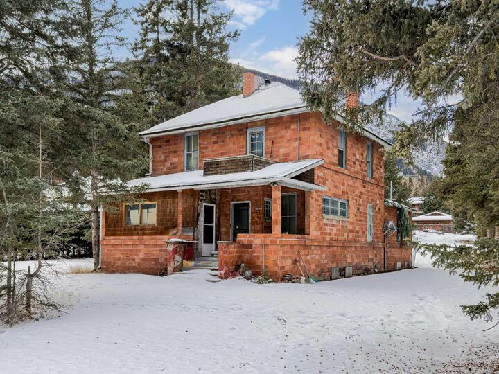 Property Photo:  119 Spray Avenue  AB T1L 1H1 