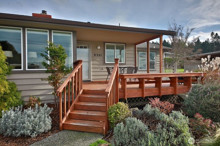Property Photo:  8201  Olympic View Lane  WA 98236 